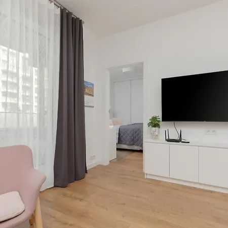 Zoliborz Artystyczny With Terrace & Parking By Renters Warsaw