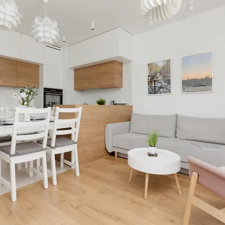 Apartment Zoliborz Artystyczny With Terrace & Parking By Renters *